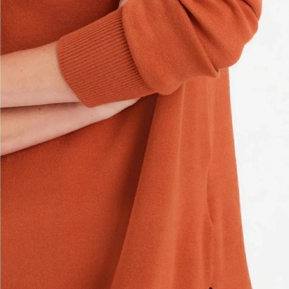 Banana Republic Flowy Tunic Sweater - Picture 3 of 9
